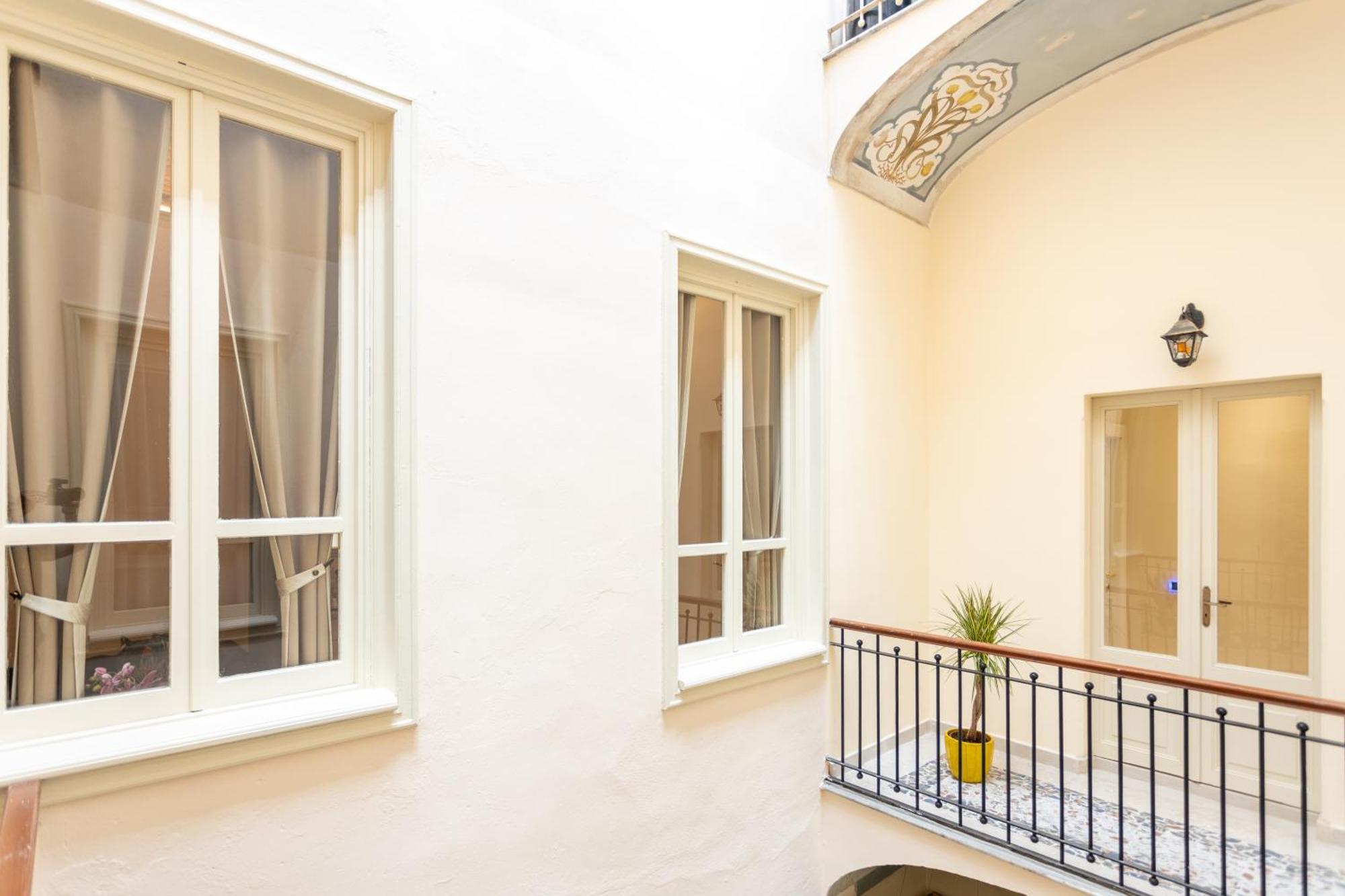 Magnini Rooms Кальяри Экстерьер фото